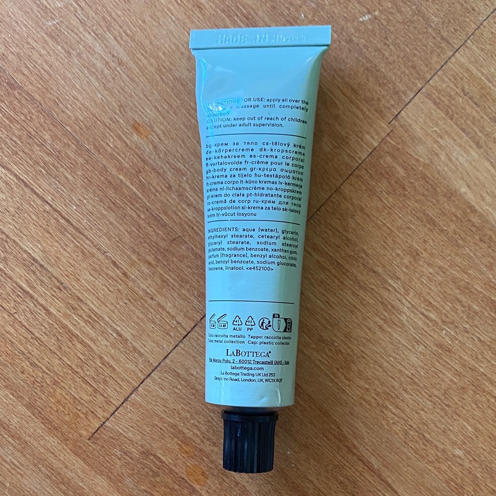 Salt & Stone Bergamot & Hinoku Body Lotion 1.0 fl oz Travel Size - Picture 4 of 7